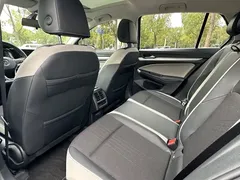 2023 Volkswagen Golf 280TSI DSG Pro — фото 19
