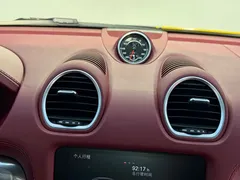 2022 Porsche 718 Cayman 2.0T — фото 16