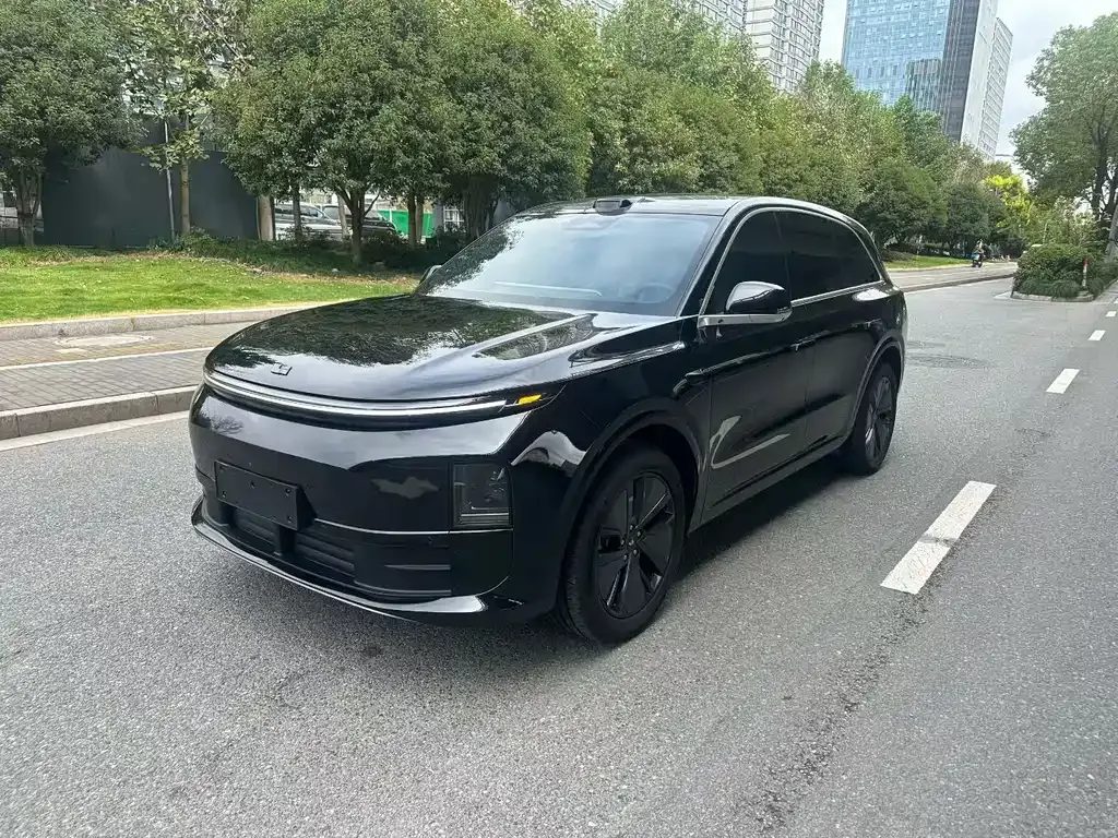 2025 Li Auto L6