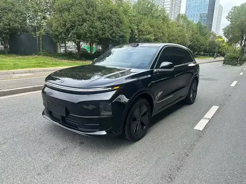 2025 Li Auto L6