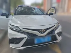 2021 Toyota Camry 2.0S Fashion, белый — фото 2