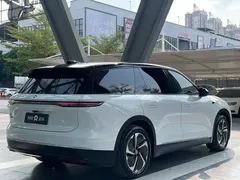 2023 Nio ES8 75kWh Executive, белый — фото 5