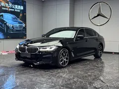 2021 BMW 5 Series 530Li Premium M Sport Package, чёрный — фото 1