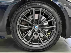 2021 BMW 3 Series 330i M Sport Dark Package, чёрный — фото 9