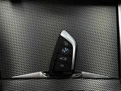 2021 BMW 3 Series 330i M Sport Dark Package, чёрный — фото 42