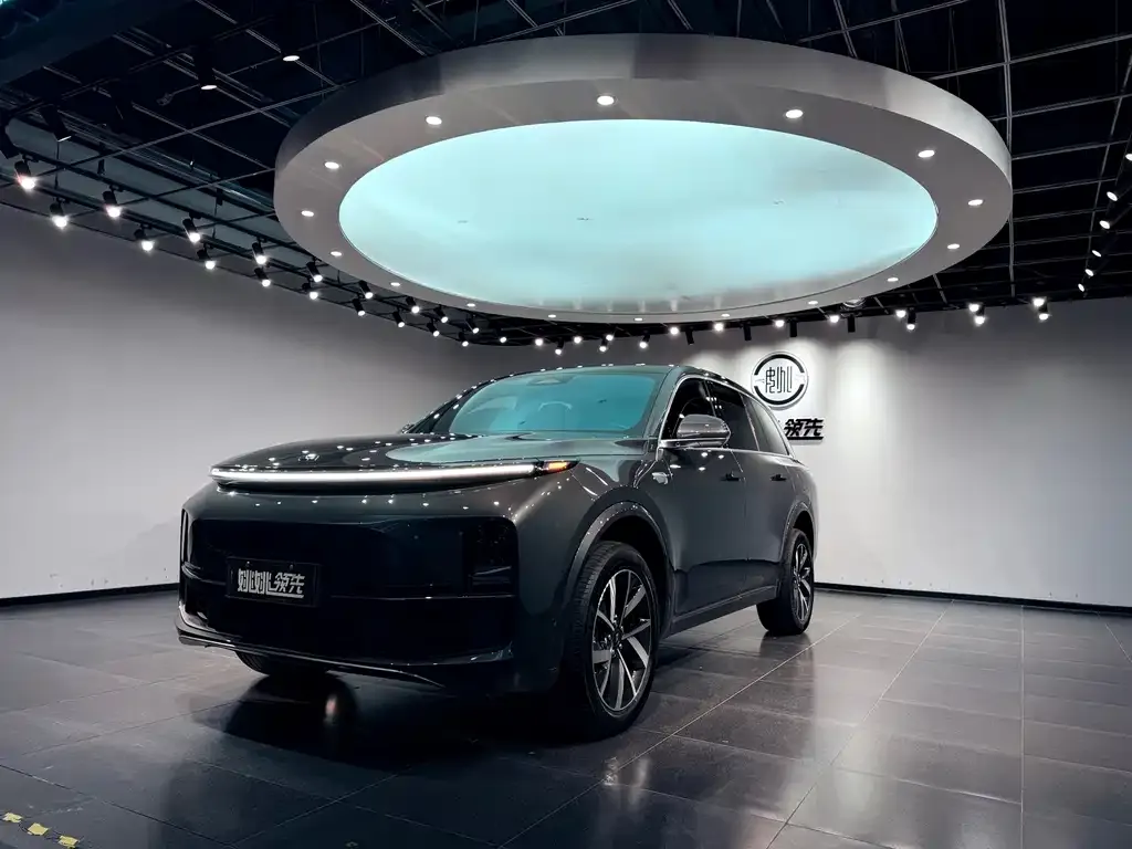 2023 Li Auto L8