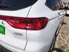 2021 Haval M6 PLUS 1.5T MT Luxury, белый — фото 8
