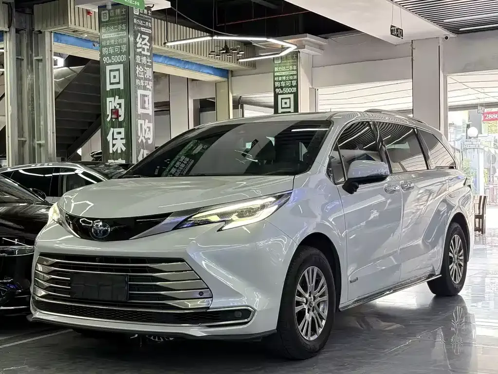 2021 Toyota Sienna 2.5L Hybrid Premium
