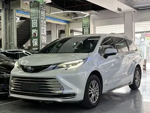 2021 Toyota Sienna 2.5L Hybrid Premium