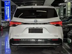 2021 Toyota Sienna 2.5L Hybrid Premium, белый — фото 5