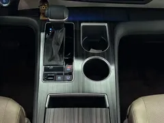 2021 Toyota Sienna 2.5L Hybrid Premium, белый — фото 6