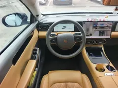 2024 Leapmotor C01 EV 625 Premium, синий — фото 3