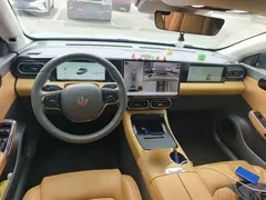 2024 Leapmotor C01 EV 625 Premium, синий — фото 13
