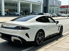 2026 Xiaomi SU7 RWD Standard, белый — фото 11
