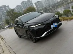 2022 Toyota Venza Hybrid 2.5L CVT 2WD Premium, чёрный — фото 3