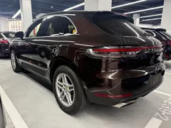 2021 Porsche Macan 2.0T — фото 22