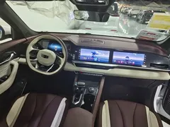 2023 Geely Monjaro 2.0TD High Power AT 2WD Flagship, белый — фото 4