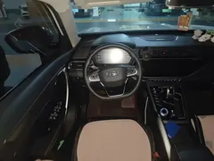 2020 Geely Atlas 1.8TD DCT Zhilian PRO, белый — фото 3