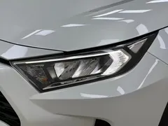 2021 Toyota RAV4 2.0L CVT 2WD Fashion, белый — фото 10