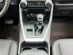 2021 Toyota RAV4 2.0L CVT 2WD Fashion, белый — фото 24