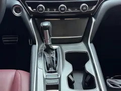 2022 Honda Accord 260TURBO Premium, белый — фото 6