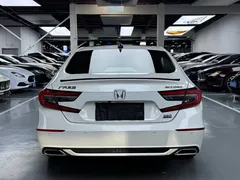 2022 Honda Accord 260TURBO Premium, белый — фото 22