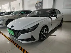 2022 Hyundai Elantra 240TGDi DCT LUX Premium, белый — фото 2