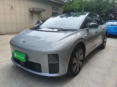 2025 Li Auto i6 4WD Standard — фото 2