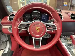 2022 Porsche 718 Boxster 2.0T — фото 9