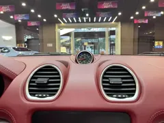 2022 Porsche 718 Boxster 2.0T — фото 15