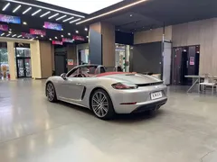 2022 Porsche 718 Boxster 2.0T — фото 17