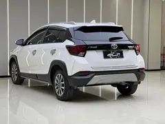 2022 Toyota Yaris L Zhixuan X 1.5L CVT Luxury Plus, белый — фото 6