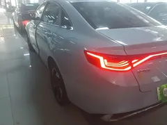 2022 Geely Emgrand L HiP 1.5TD-DHT PHEV Pro 100KM Super, белый — фото 5