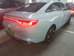 2022 Geely Emgrand L HiP 1.5TD-DHT PHEV Pro 100KM Super, белый — фото 7