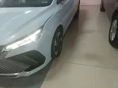 2022 Geely Emgrand L HiP 1.5TD-DHT PHEV Pro 100KM Super, белый — фото 23