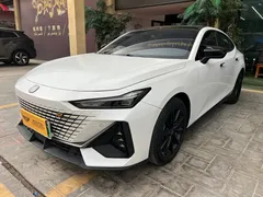 2023 Changan UNI-V iDD PHEV 1.5T 113km, белый — фото 1