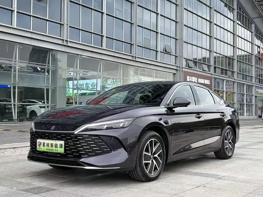 2025 BYD Qin L PHEV Smart Driving 120km
