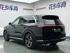 2026 Aito M7 EREV Ultra 4WD 5-seat 192-line Lidar, чёрный — фото 4