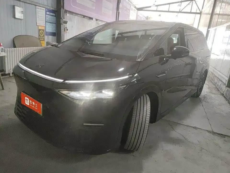 2025 Xpeng X9 EV 650 Long Range Max