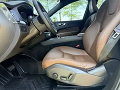 2023 Volvo XC60 4WD Luxury, белый — фото 10