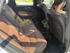 2023 Volvo XC60 4WD Luxury, белый — фото 11