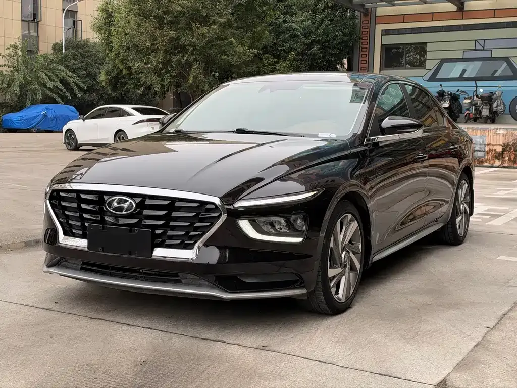 2021 Hyundai Mistra 1.8L CVT LUX Premium