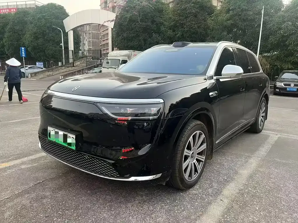 2025 Aito M8 EV Max+ 6-Seat Long Range 192-line Lidar