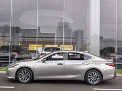 2022 Lexus ES 300h Excellence — фото 2