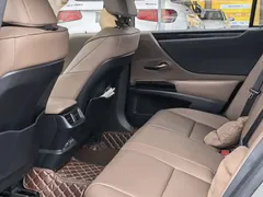 2022 Lexus ES 300h Excellence — фото 11