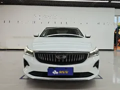 2022 Geely Emgrand 4th Gen 1.5L MT Luxury, белый — фото 2