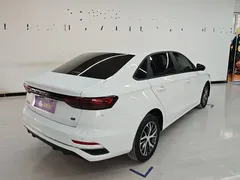 2022 Geely Emgrand 4th Gen 1.5L MT Luxury, белый — фото 3