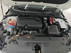 2022 Geely Emgrand 4th Gen 1.5L MT Luxury, белый — фото 10