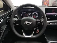 2022 Geely Emgrand 4th Gen 1.5L MT Luxury, белый — фото 15