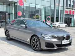2023 BMW 5 Series 530Li Premium M Sport Package, чёрный — фото 2